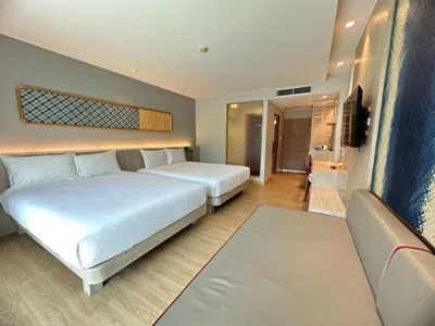 Chambre Queen Superior (2 adultes + 2 enfants) — Baan Karon Resort